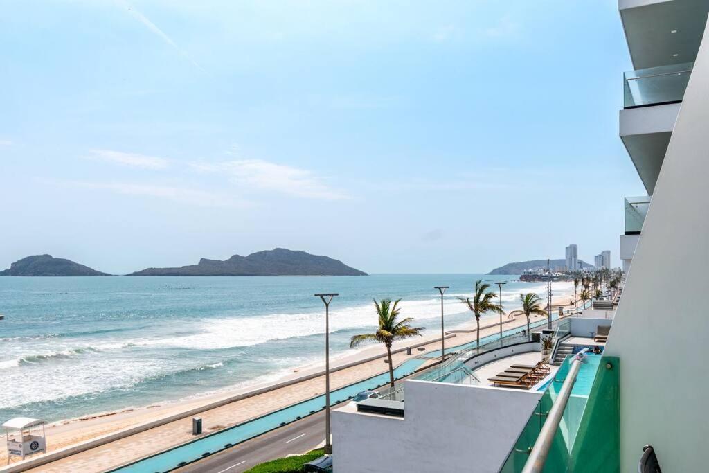 Paraiso Costero Elegante Con Vista Al Mar Mazatlan